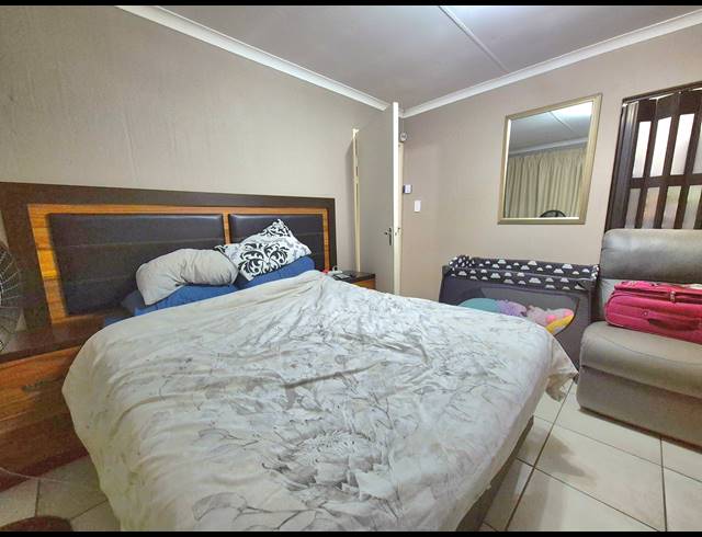2 BEDROOM HOUSE FOR SALE IN HUNTINGDON